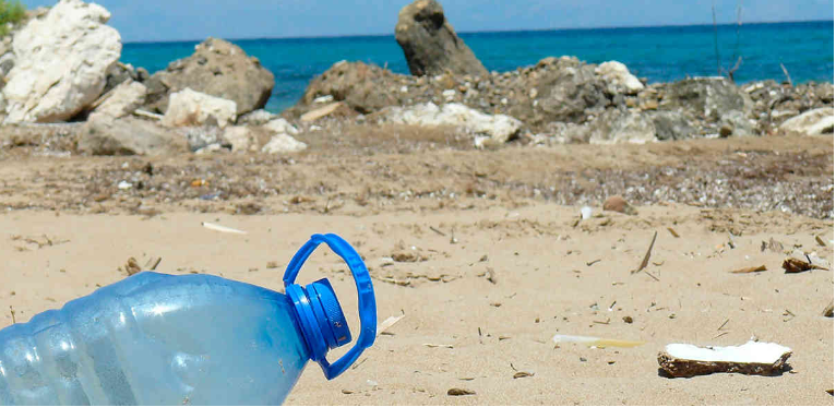 Ocho países del Caribe estrenan el año prohibiendo el plástico de un solo uso