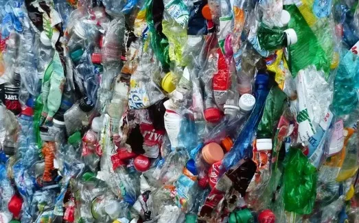 Diseñar los productos para propiciar su reciclado: camino emprendido por la industria del plástico
