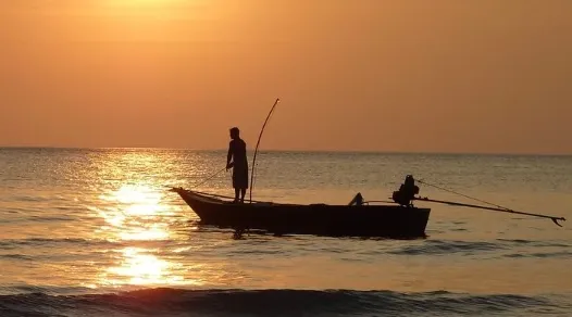Los pescadores se implican en la lucha contra la basura marina a través del proyecto "Vigiamar"