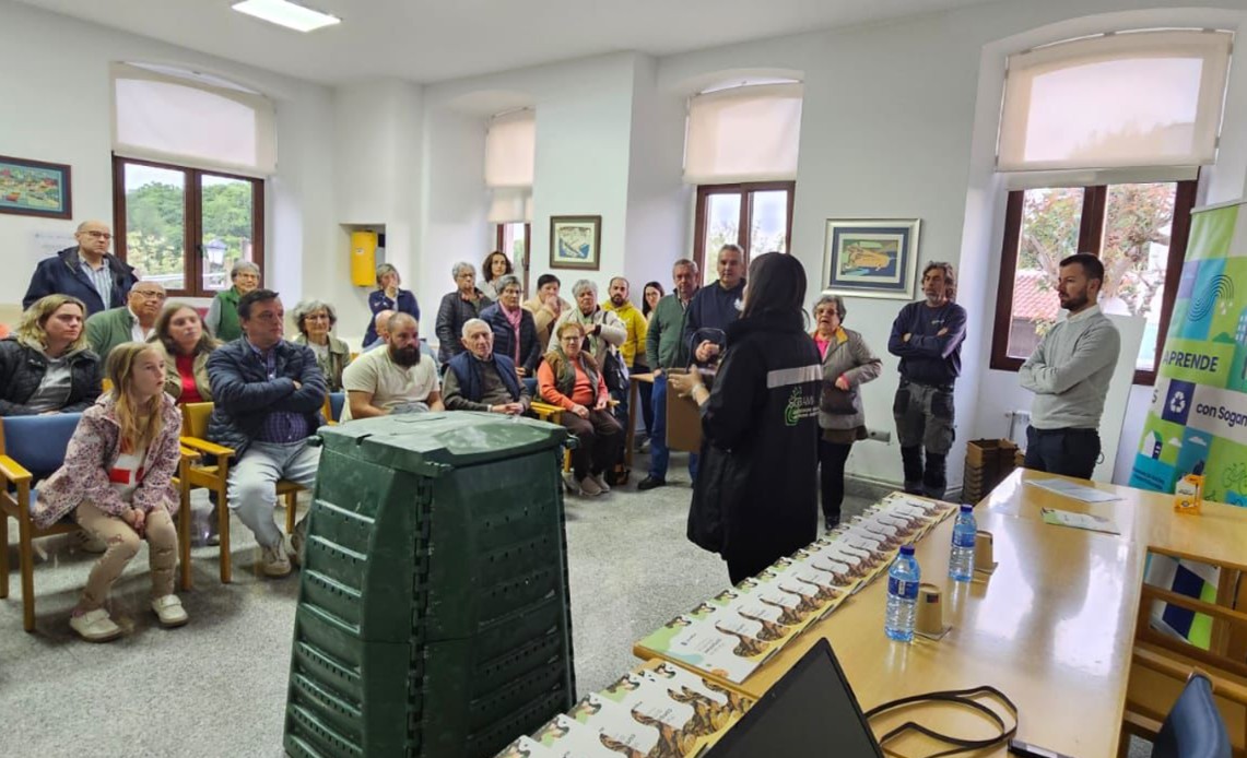 Imaxe curso compostaxe doméstica o pasado ano en Paderne