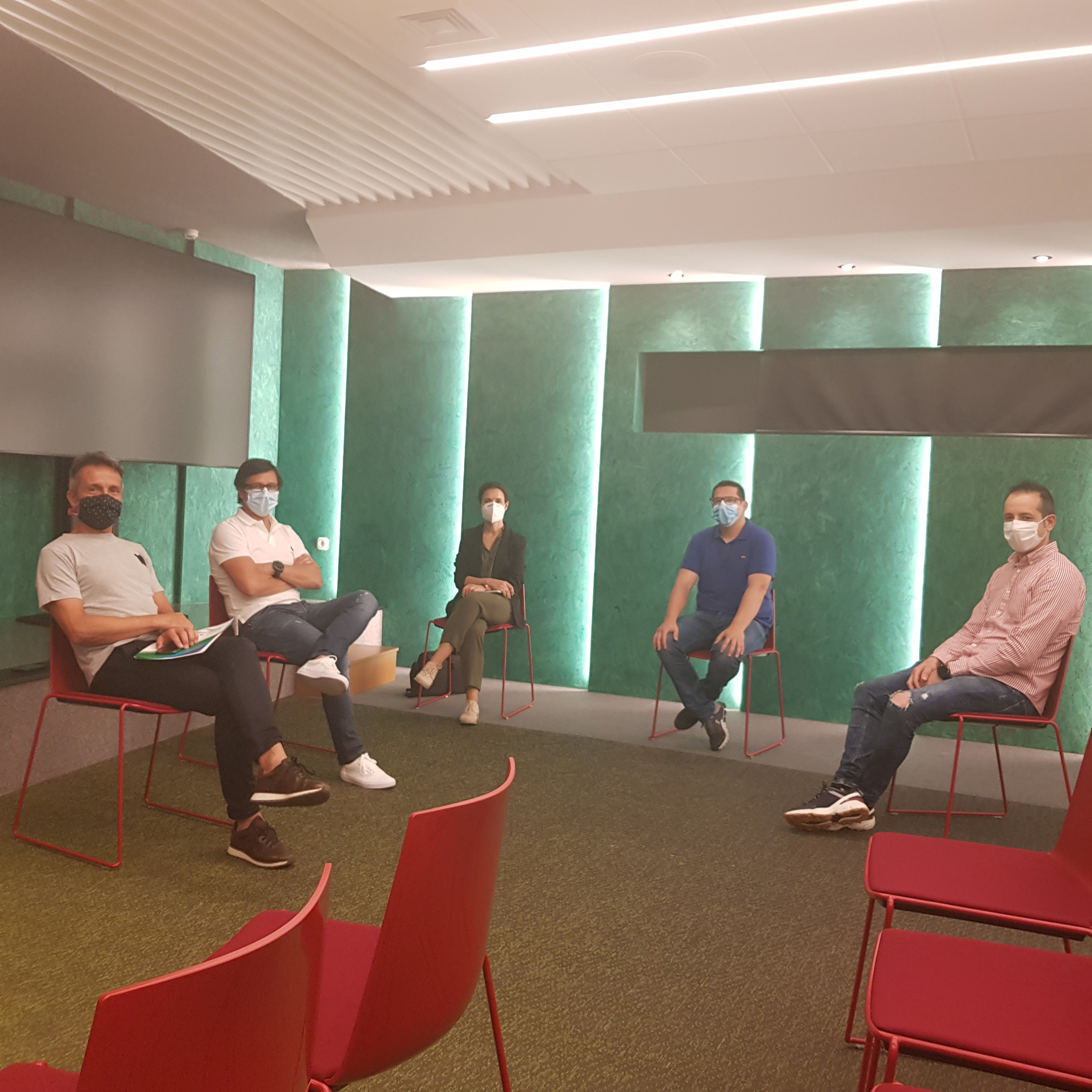 Sogama se reúne con docentes del IES Monte Neme para organizar las prácticas formativas del alumnado Sogama se reúne con docentes del IES Monte Neme para organizar las prácticas formativas del alumnado