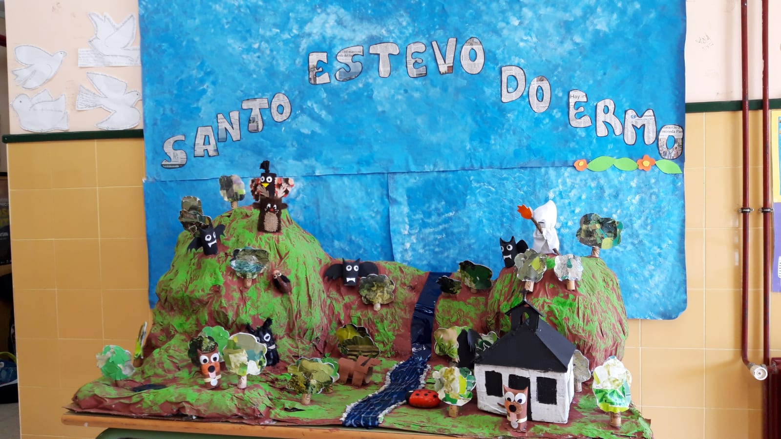 El CEIP San Cosme de Barreiros se lleva al tercer premio del concurso Recíclate con Sogama El CEIP San Cosme de Barreiros se lleva al tercer premio del concurso Recíclate con Sogama