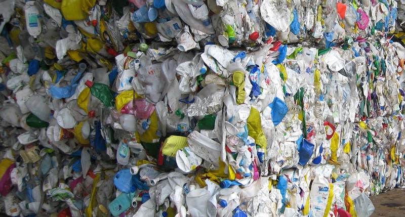 La Unión Europea quiere impulsar el reciclaje de plástico La Unión Europea quiere impulsar el reciclaje de plástico