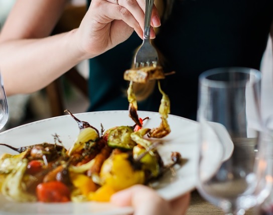 Un tercio de los alimentos acaban desperdiciados mientras millones de personas padecen hambre Un tercio de los alimentos acaban desperdiciados mientras millones de personas padecen hambre
