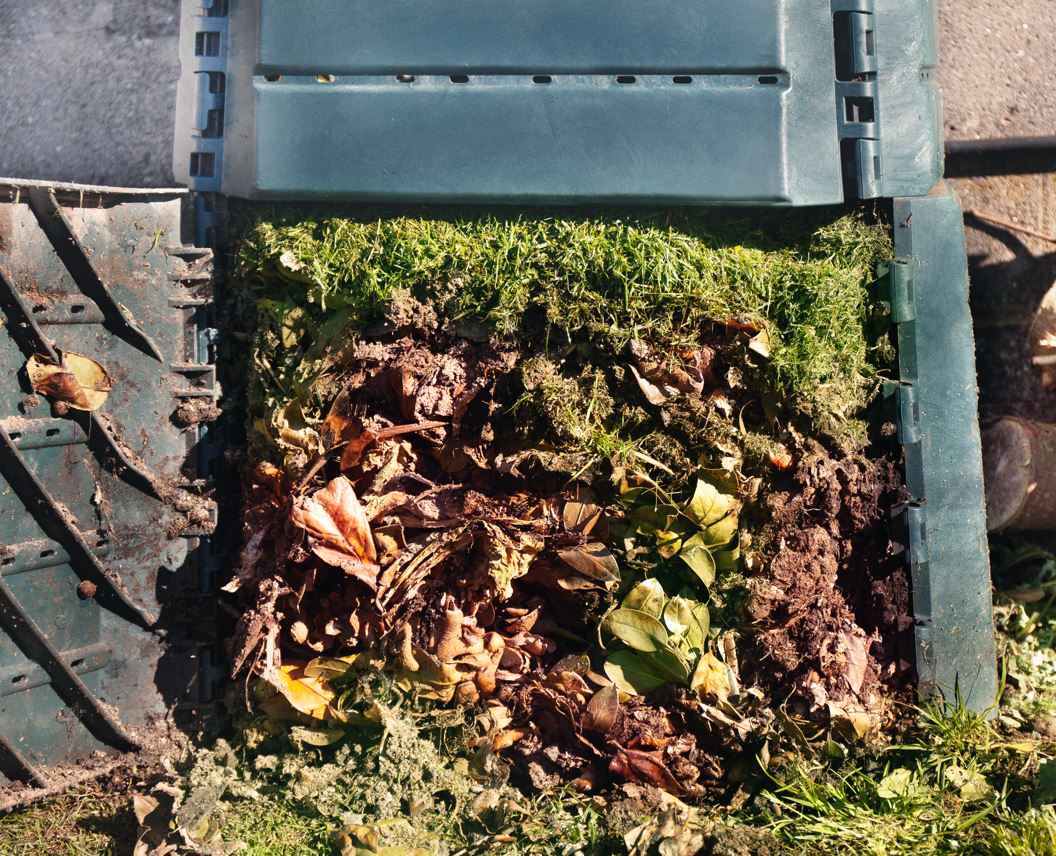 Sogama remite a Boiro 50 compostadores para que más familias puedan reciclar la materia orgánica 