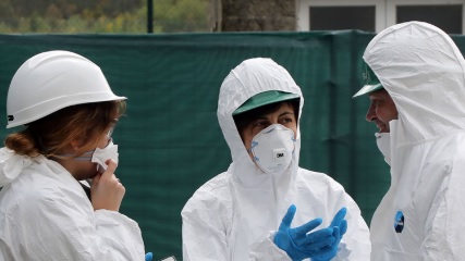 Medio Ambiente encarga a Sogama la gestión de cinco toneladas diarias de residuos sanitarios Medio Ambiente encarga a Sogama la gestión de cinco toneladas diarias de residuos sanitarios