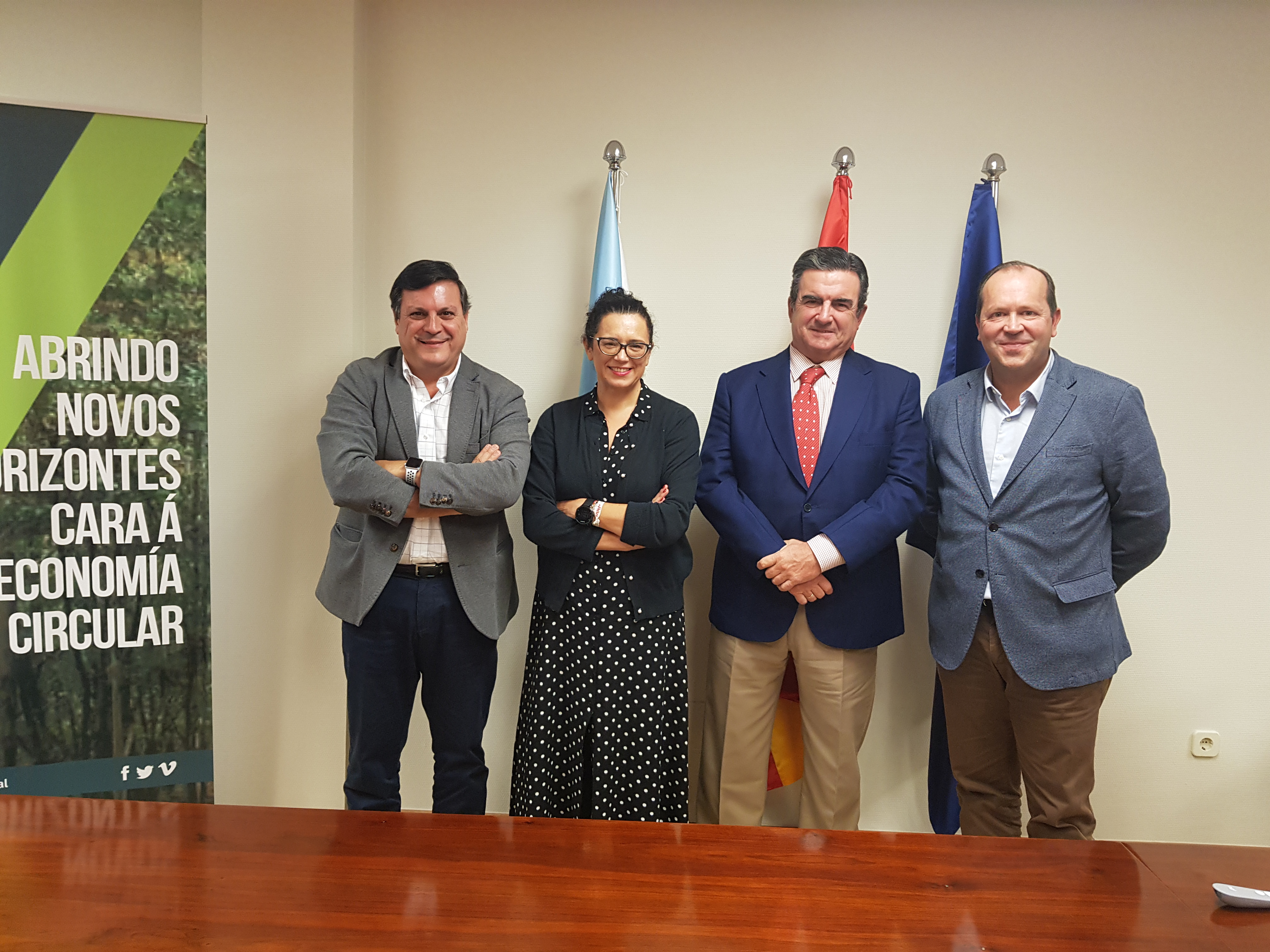 Representantes de la Asociación Gallega de la Empresa Familiar conocen la nueva planta de Sogama Representantes de la Asociación Gallega de la Empresa Familiar conocen la nueva planta de Sogama