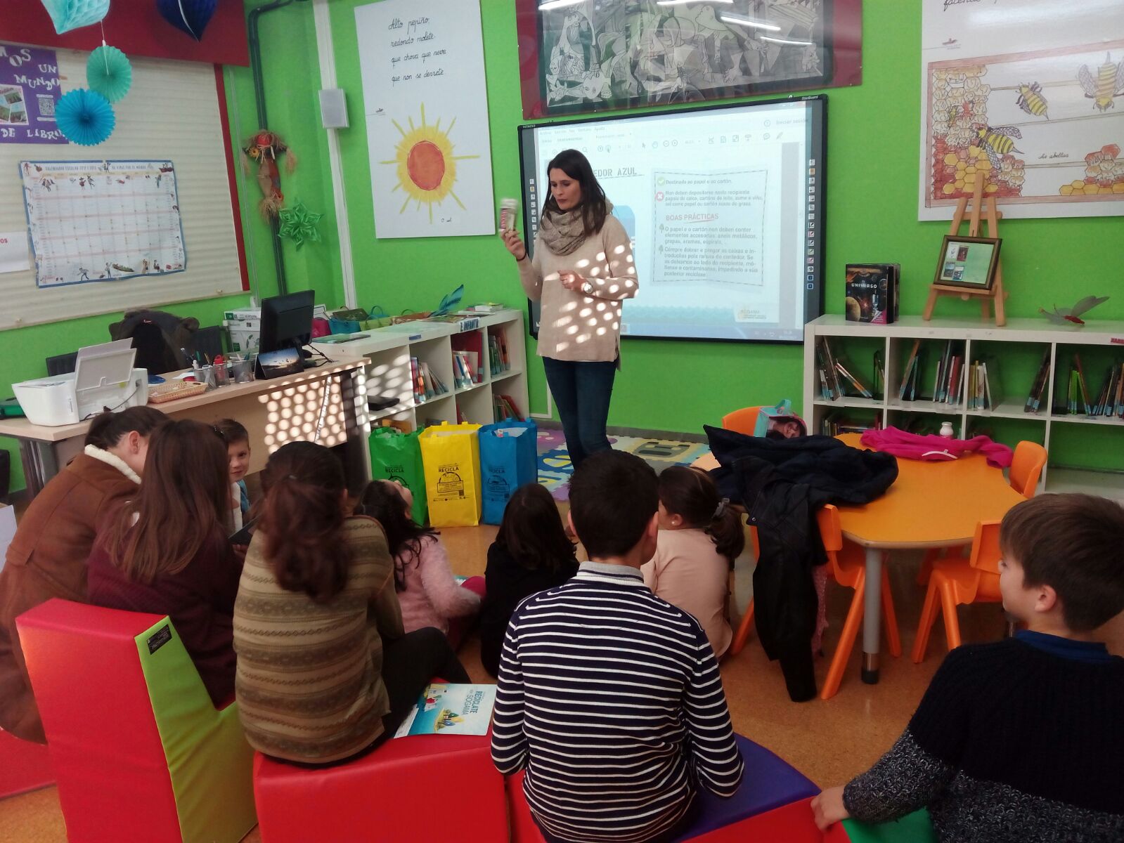 El programa Recíclate con Sogama ya aglutina la participación de 34.000 escolares El programa Recíclate con Sogama ya aglutina la participación de 34.000 escolares