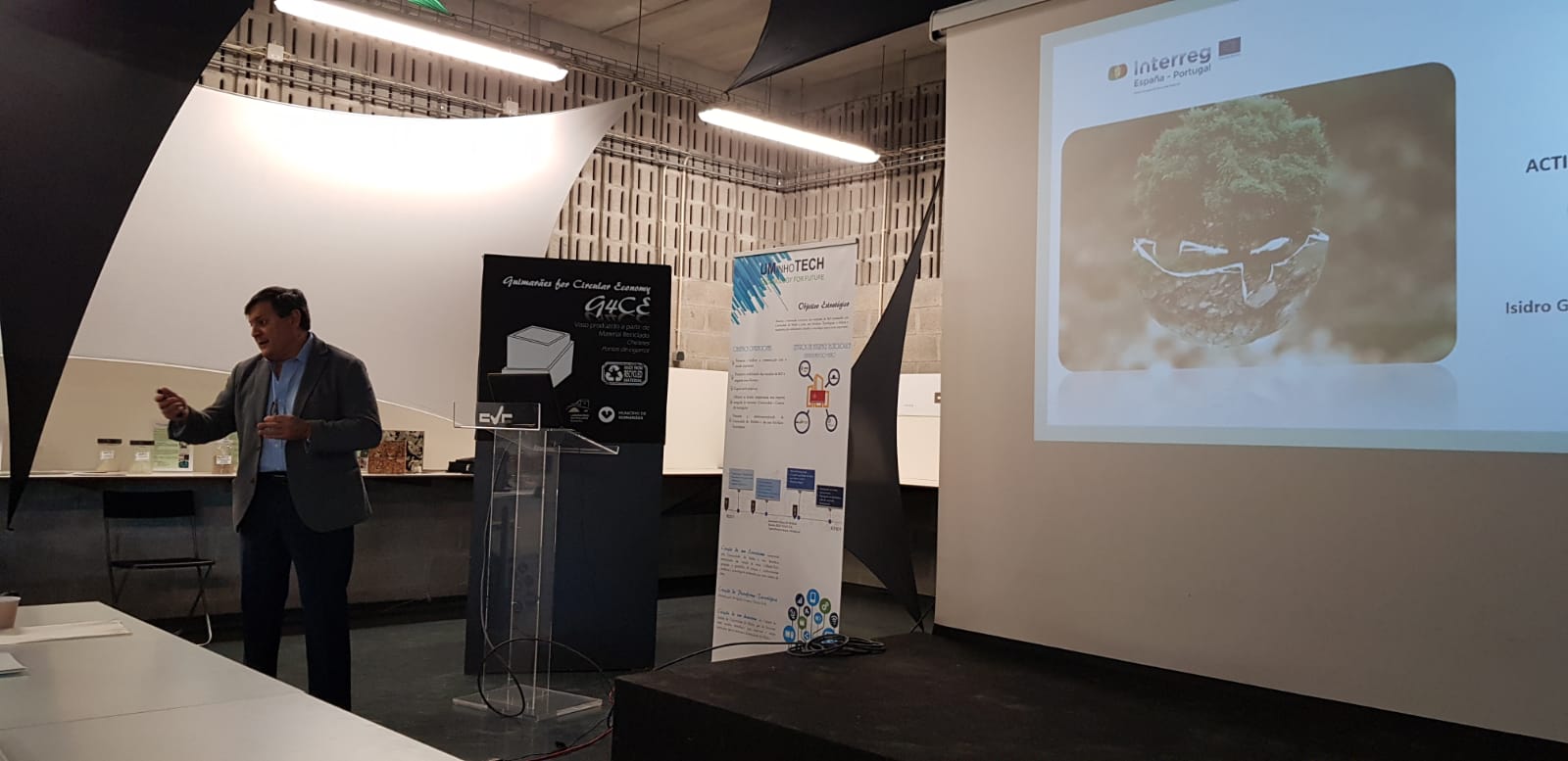 Isidro García da cuenta en Guimaraes del trabajo realizado por Sogama en el proyecto Res2ValHum Isidro García da cuenta en Guimaraes del trabajo realizado por Sogama en el proyecto Res2ValHum