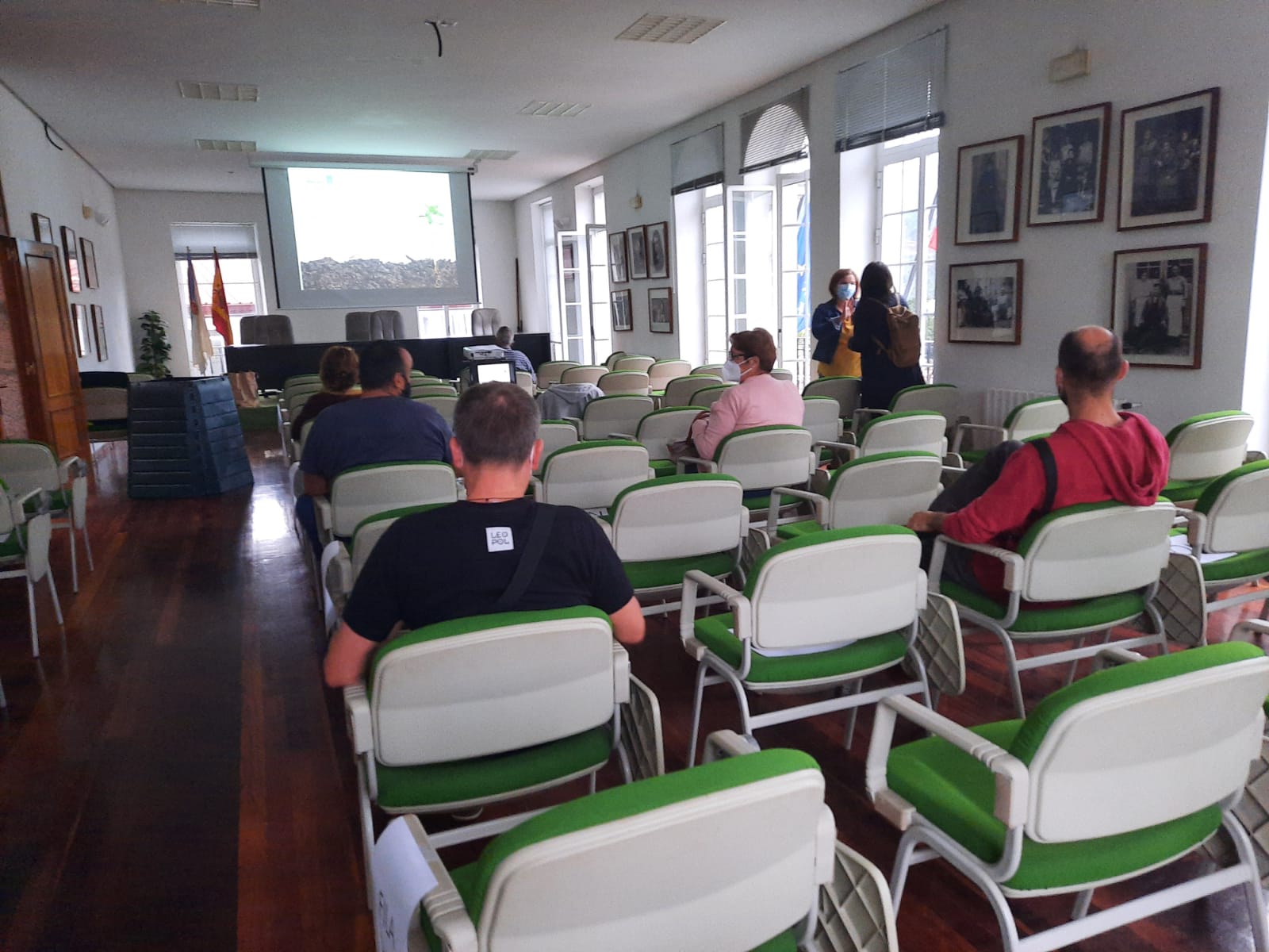 Sogama forma en autocompostaje al profesorado de los centros educativos de O Porriño Sogama forma en autocompostaje al profesorado de los centros educativos de O Porriño