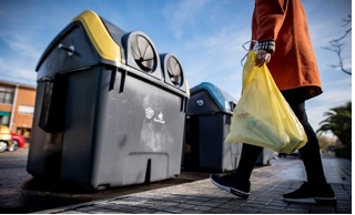 El reciclaje de envases creció en España un 8% el pasado año El reciclaje de envases creció en España un 8% el pasado año