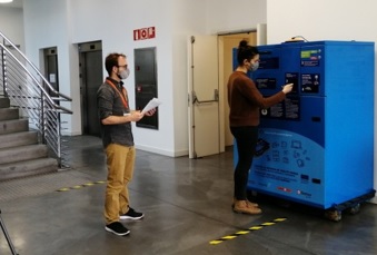 Contenedores inteligentes que recompensarán a los ciudadanos por reciclar residuos electrónicos Contenedores inteligentes que recompensarán a los ciudadanos por reciclar residuos electrónicos