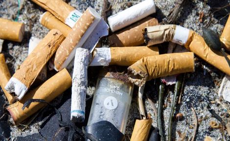 Las colillas de los cigarrillos, el residuo más desechado de todo el mundo