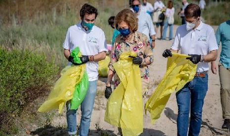 11.000 voluntarios recogen residuos en cerca de 1.100 espacios naturales de todo el país