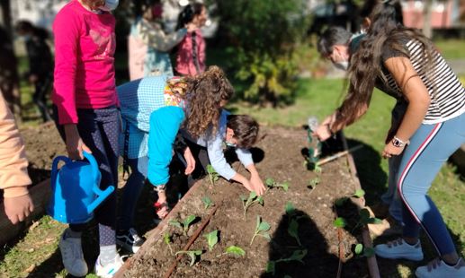 “Fonte Escura” de Vigo, una escuela viva en la que el aprendizaje se tiñe de verde “Fonte Escura” de Vigo, una escuela viva en la que el aprendizaje se tiñe de verde