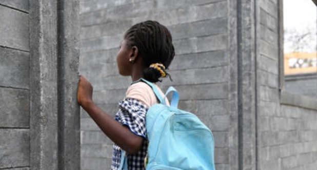 Aulas fabricadas con plástico reciclado para los niños más vulnerables de África Aulas fabricadas con plástico reciclado para los niños más vulnerables de África