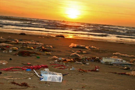 Un estudio aboga por transformar la economía del plástico hacia un marco basado en el reciclaje