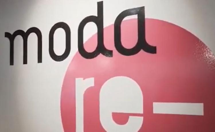 Moda re- recolleu en 2022 preto de 43.000 t de roupa para propiciar a súa reutilización e reciclado