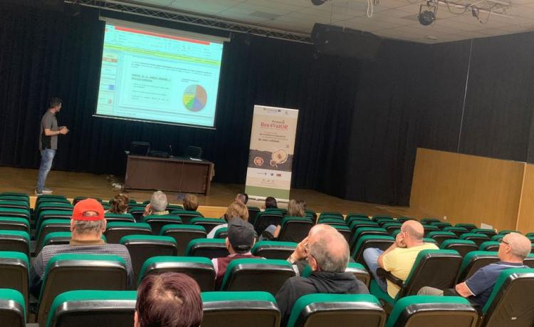 Sogama imparte en Santiago charlas sobre compostaxe dirixidas a distintos colectivos sociais
