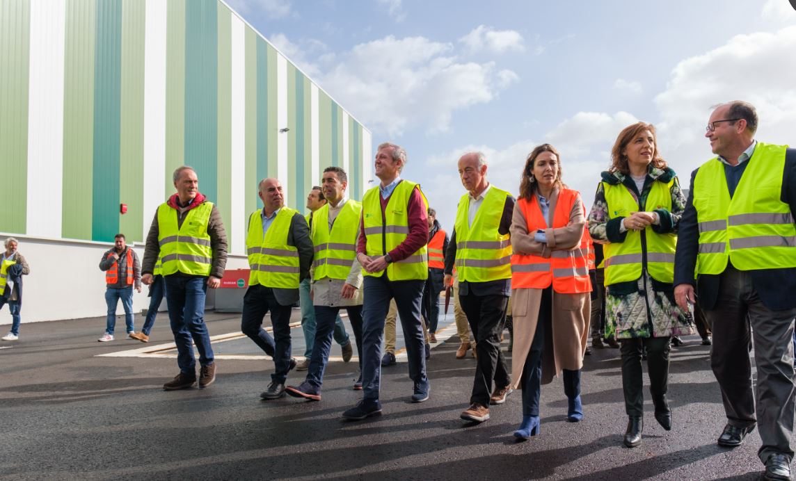 Acceso á planta de biorresiduos de Vilanova de Arousa
