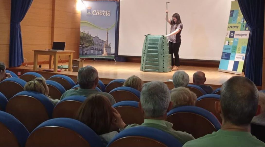 Montaje compostador en curso de Covelo