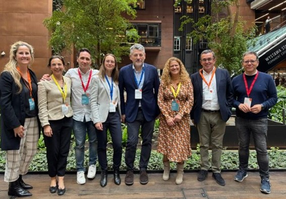 Foto grupo Aeversu