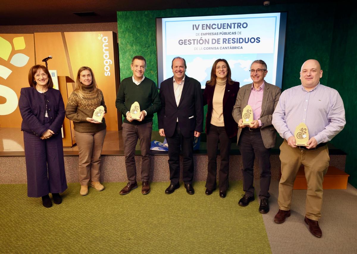 Conselleira acompañada por los máximos responsables de las empresas públicas