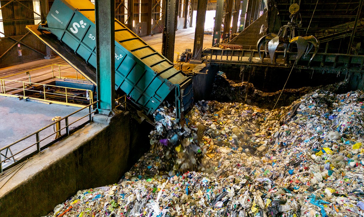 Contenedor Sogama en planta