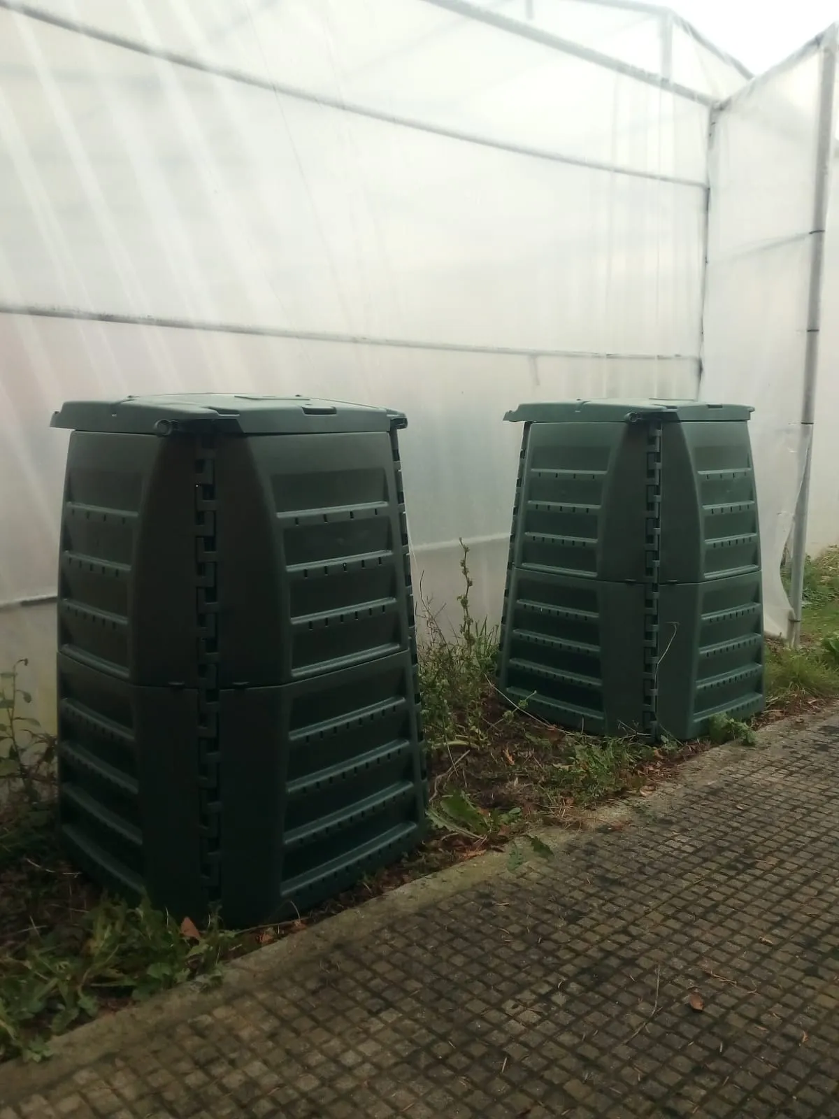 Sogama entrega dos compostadores al centro penitenciario de Bonxe (Lugo)