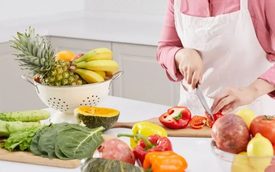 El 45% de los alimentos desperdiciados en los hogares españoles son frutas y verduras