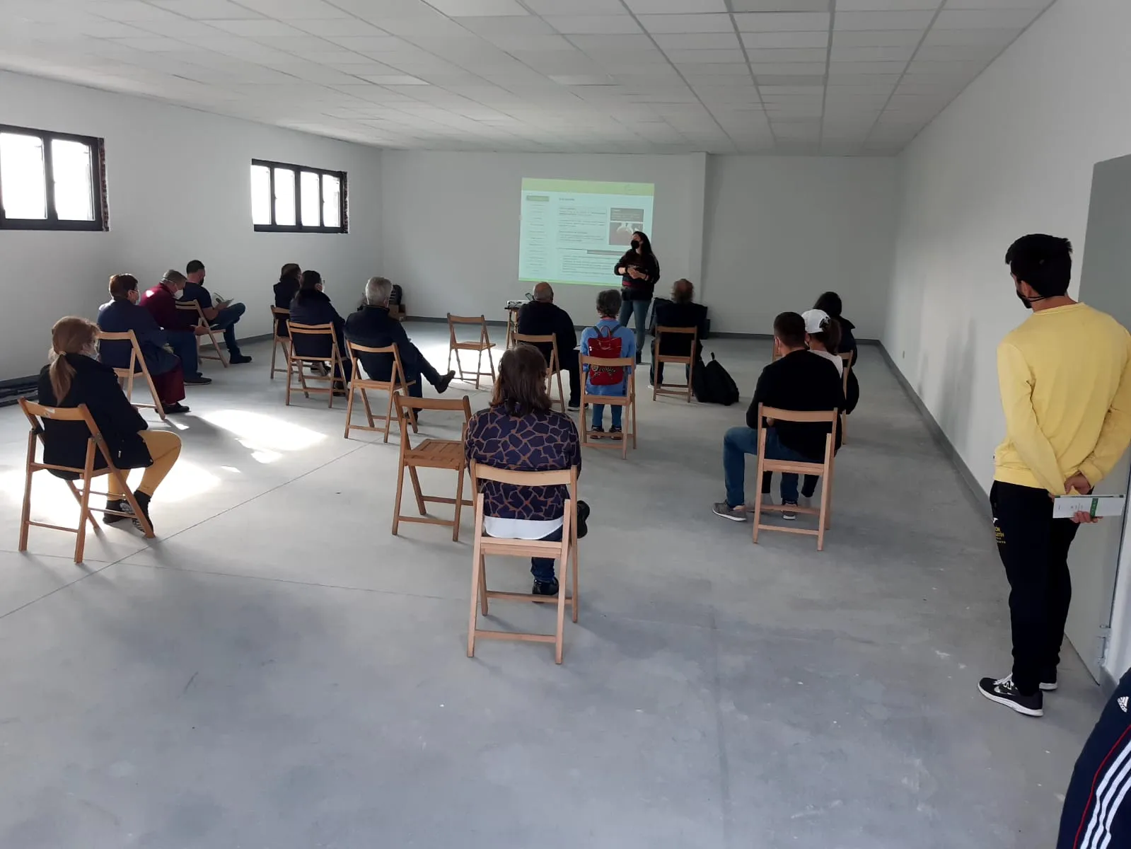 Sogama imparte en Malpica dos cursos de formación sobre compostaje doméstico