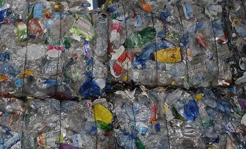 Hacia la circularidad del PET: mayor eficiencia en su reciclaje y en la calidad del producto final