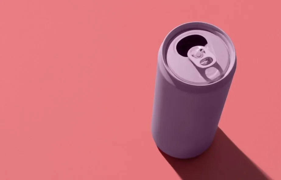 Freepik_Lata de aluminio