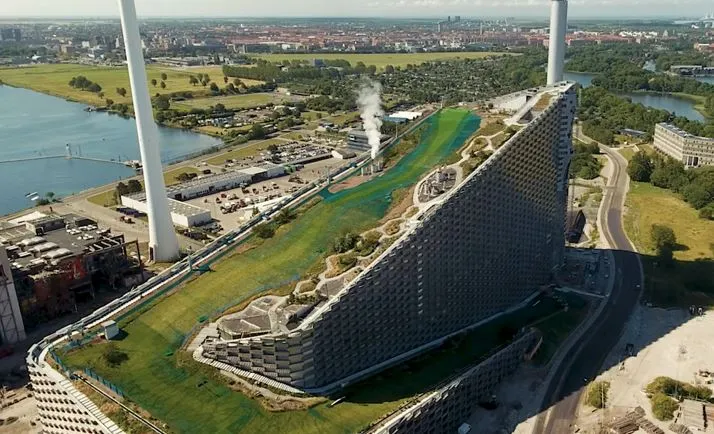 Planta de valorización energética de Copenhill-Copenhague