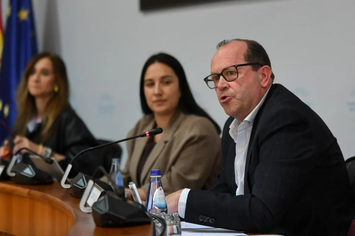 Momento de la intervención de Javier Domínguez