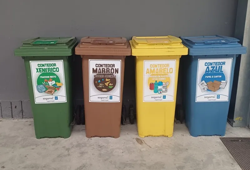 Isla de reciclaje tipo en centros "Recíclate con Sogama"