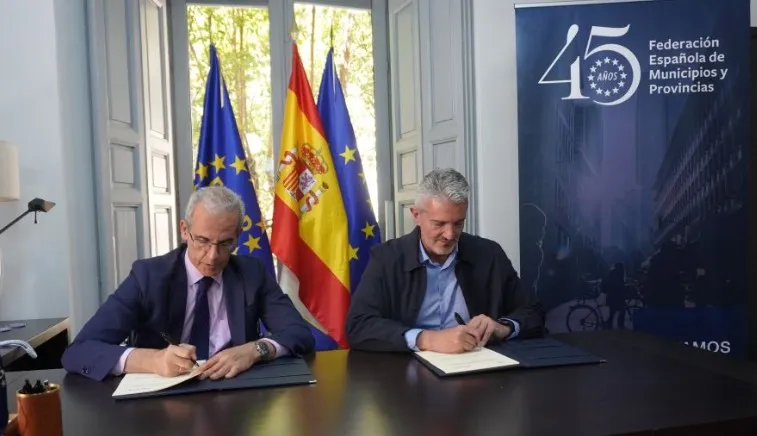 Imagen RE-VISTE firma convenio
