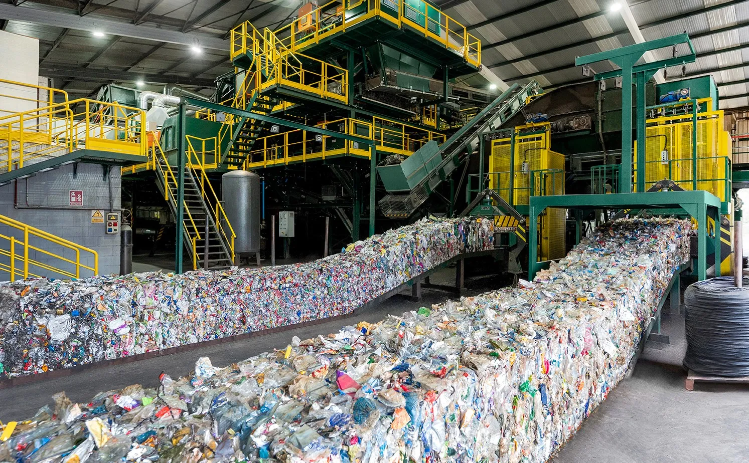 Prensa materiales con destino a reciclaje
