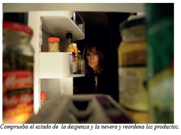 Comproba o estado da despensa e a neveira, reordena os produtos Comproba o estado da despensa e a neveira, reordena os produtos